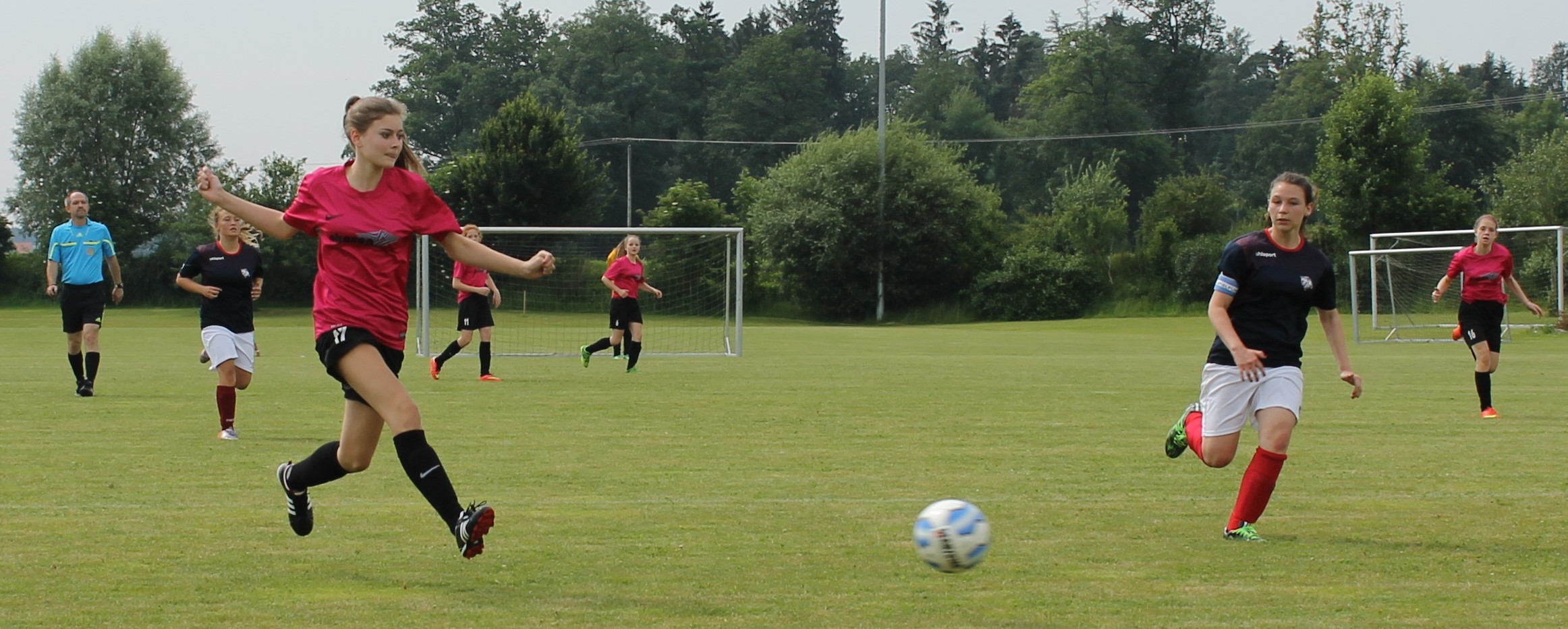 Fußballdamen gesucht!