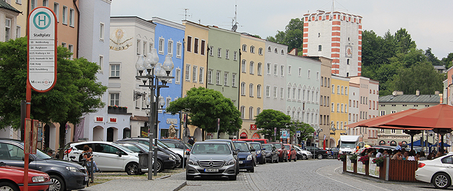 Mühldorfs neue Innenstadt-Parkreglung: Erhalten Anwohner einen weiteren Parkplatz?