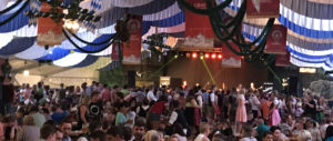 Volksfest Waldkraiburg geht zu Ende – Polizei bilanziert eine sichere Veranstaltung Volksfest Waldkraiburg geht zu Ende – Polizei bilanziert eine sichere Veranstaltung