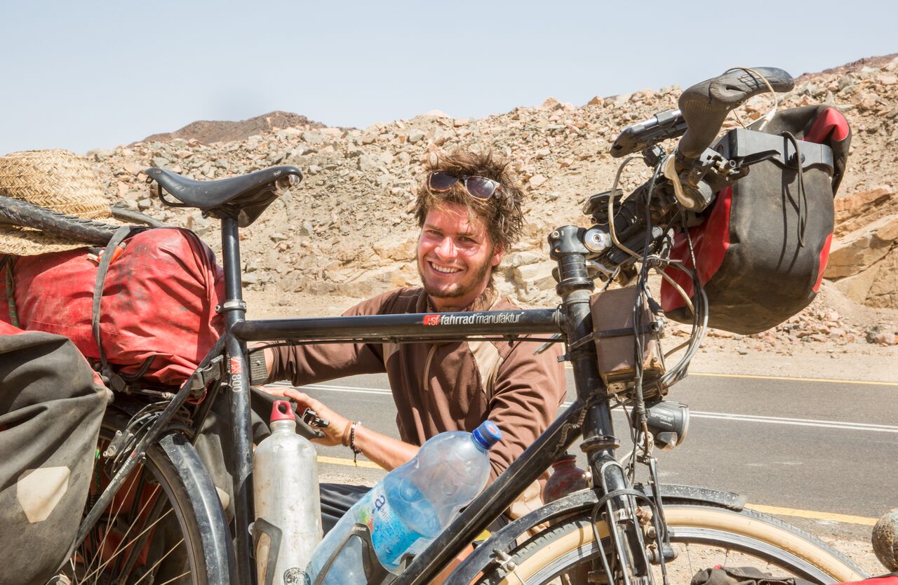 Film-Tipp: Anderswo. Allein in Afrika. Interview mit dem Protagonisten Anselm Nathanael Pahnke.