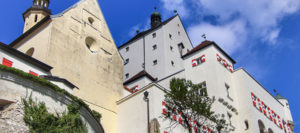 Verwinkelt, mächtig und mysteriös durch die Alpgeister Verwinkelt, mächtig und mysteriös durch die Alpgeister