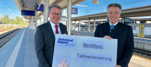 Region Rosenheim: Stundentaktverdichtungen auf den Zugverbindungen Region Rosenheim: Stundentaktverdichtungen auf den Zugverbindungen