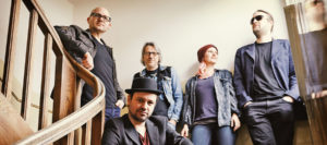Hundling feat. Special Guest Jo Strauss Hundling feat. Special Guest Jo Strauss