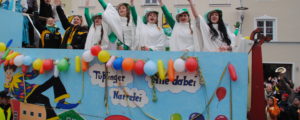 Riesen Sause und viel Gaudi auf dem Tüßlinger Faschingszug! Riesen Sause und viel Gaudi auf dem Tüßlinger Faschingszug!