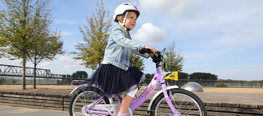 Kinder mit ihren Fahrzeugen: Hier dürfen sie fahren