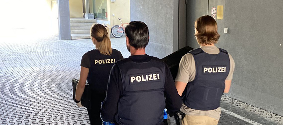 28-Jähriger in Rosenheim mit Messer bedroht und beraubt: Polizei bittet um Zeugenhinweis
