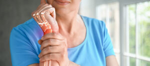 Expertenrat am Lesertelefon: Osteoporose erkennen, bevor es zu einem Knochenbruch kommt
